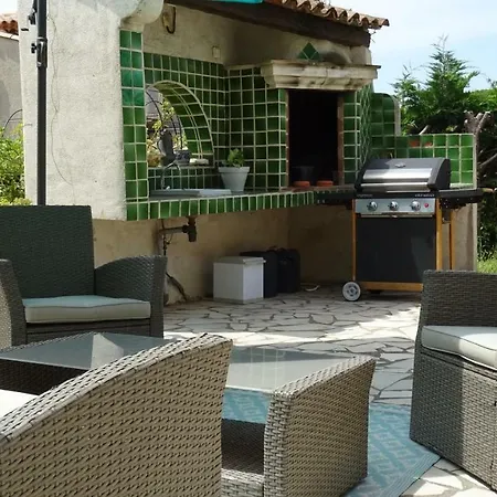 A Frejus, Piscine Privee Sans Vis A Vis. * Fréjus