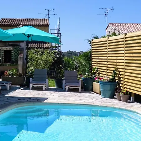 A Frejus, Piscine Privee Sans Vis A Vis. Willa *